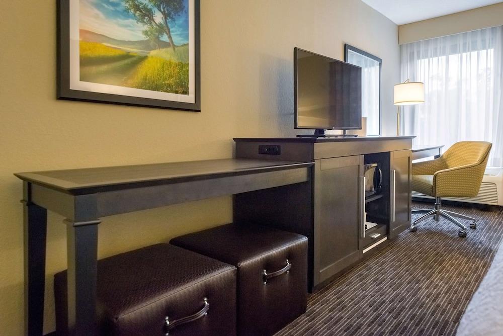 Hampton Inn Meridian Exteriör bild