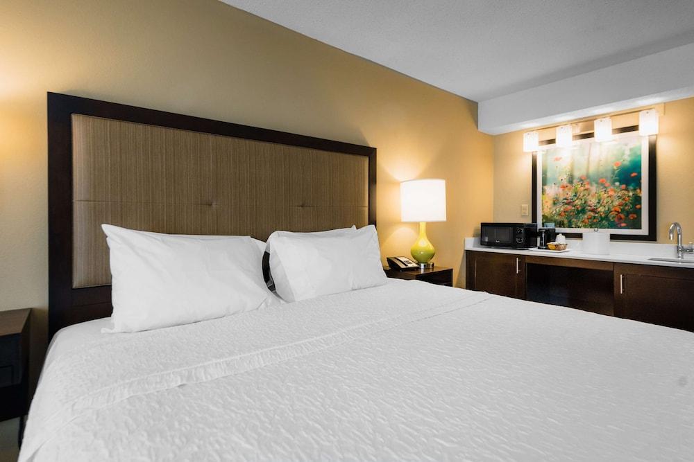 Hampton Inn Meridian Exteriör bild
