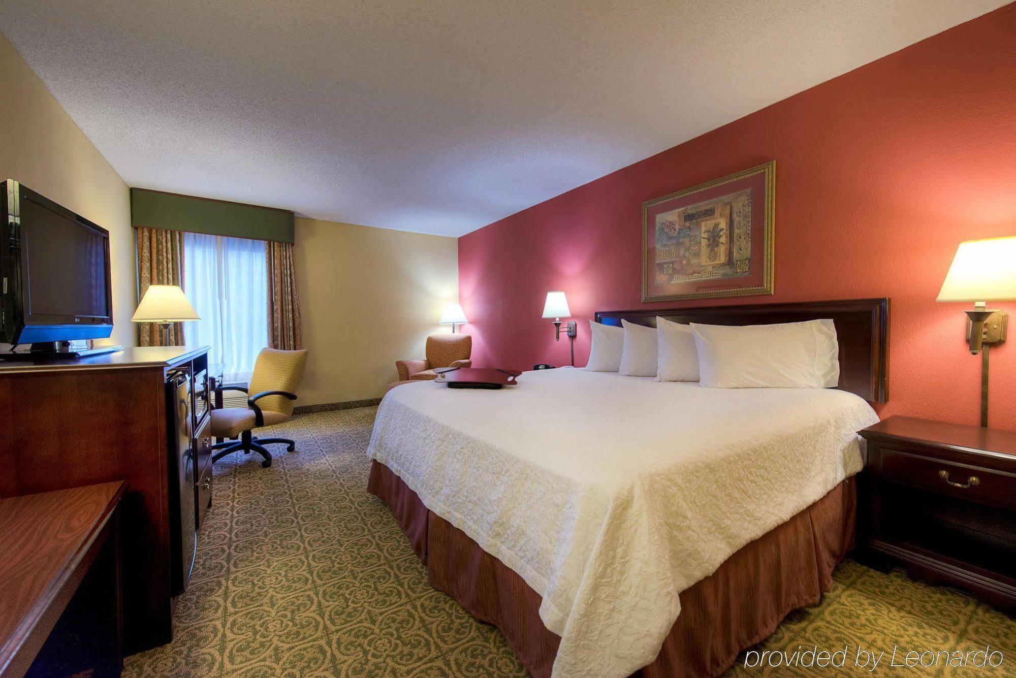 Hampton Inn Meridian Exteriör bild